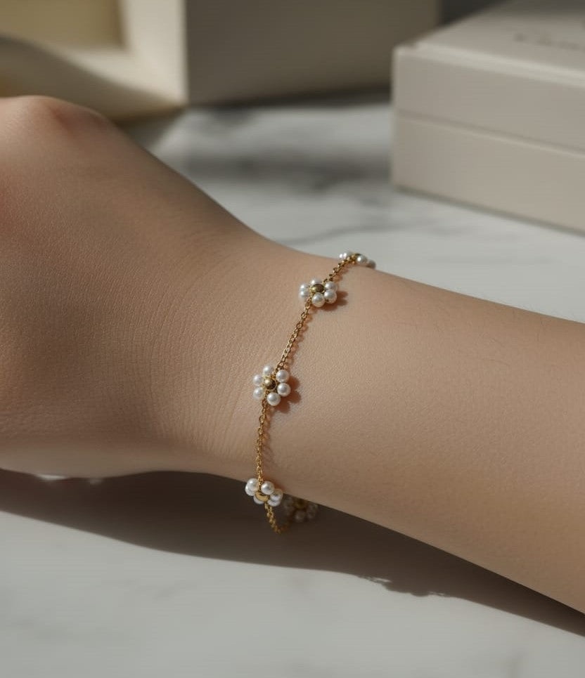 Pearl Daisy Chain Bracelet